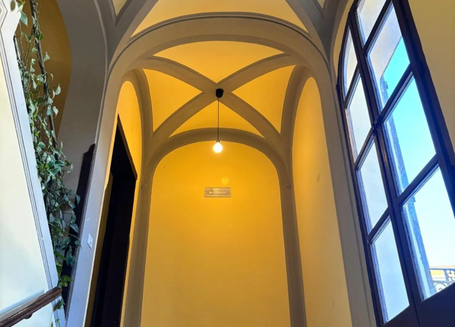 Historic Central Balcony Rooms & Apartment On Via Maqueda Palermo