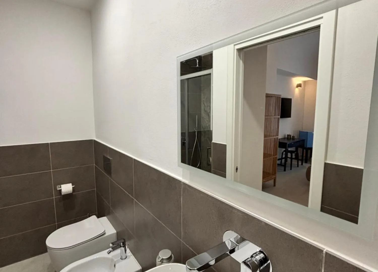 Historic Central Balcony Rooms & Apartment On Via Maqueda Palermo 0*,