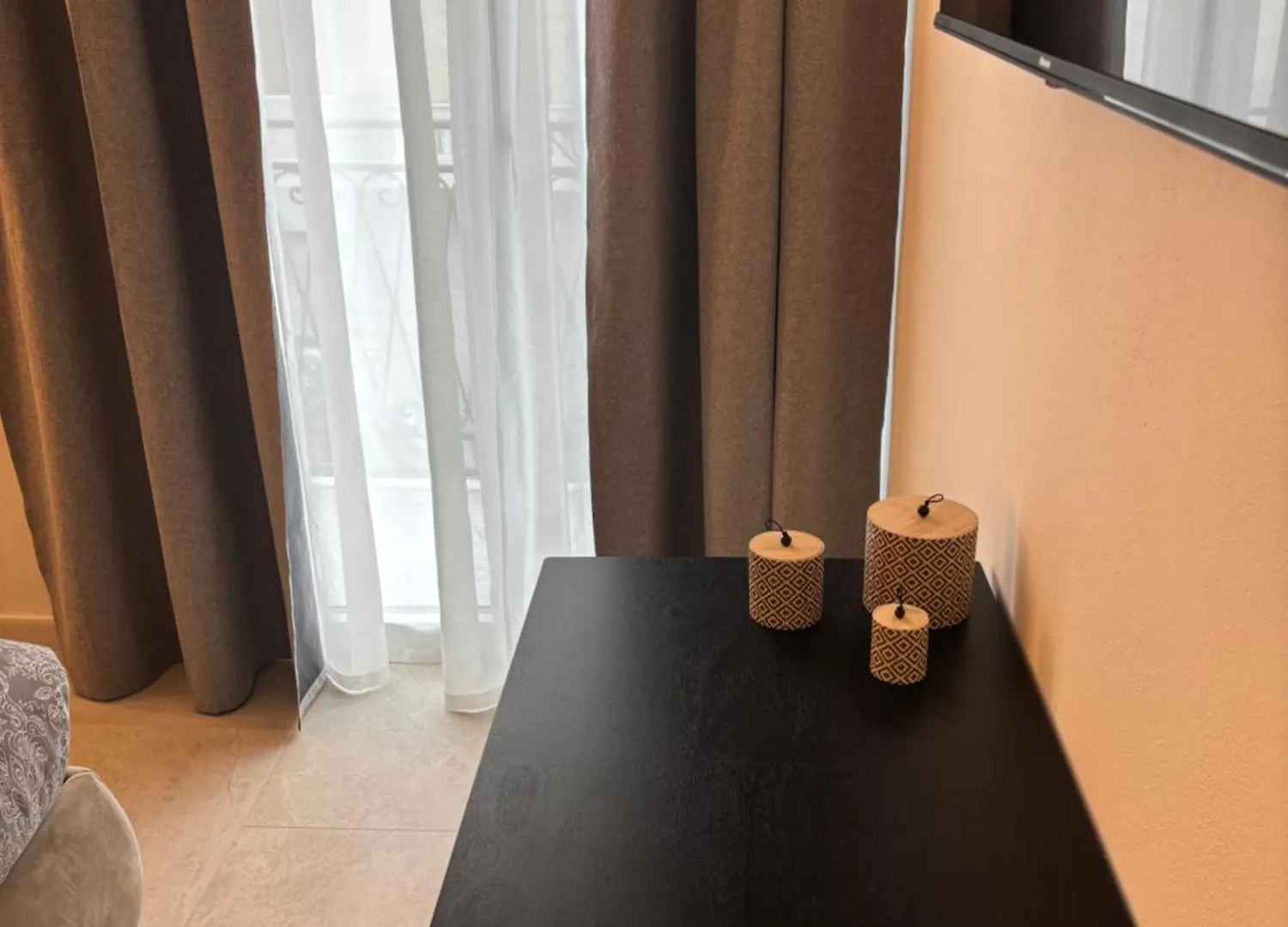 Historic Central Balcony Rooms & Apartment On Via Maqueda Palermo 0*,