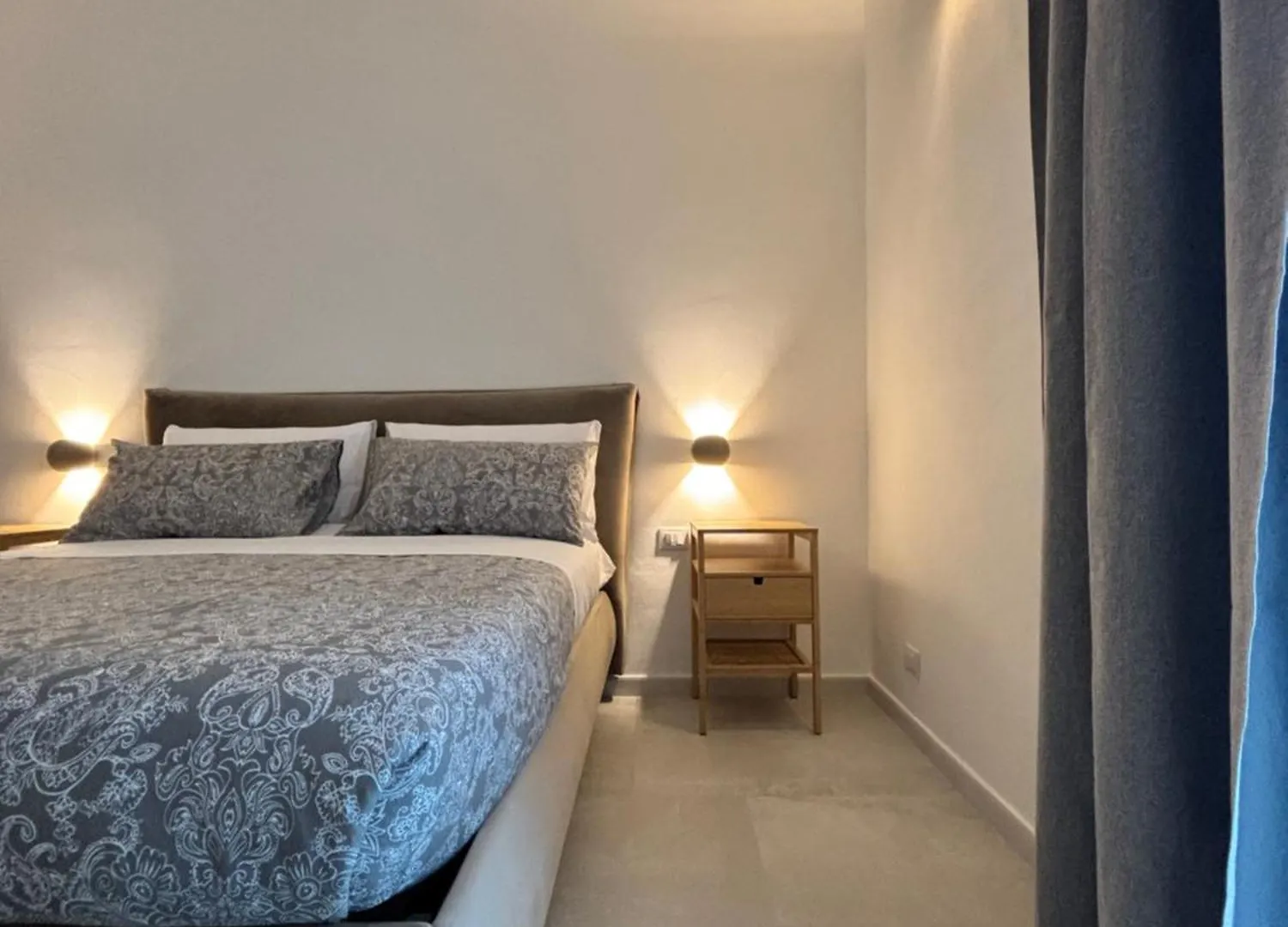 Historic Central Balcony Rooms & Apartment On Via Maqueda Palermo Italy