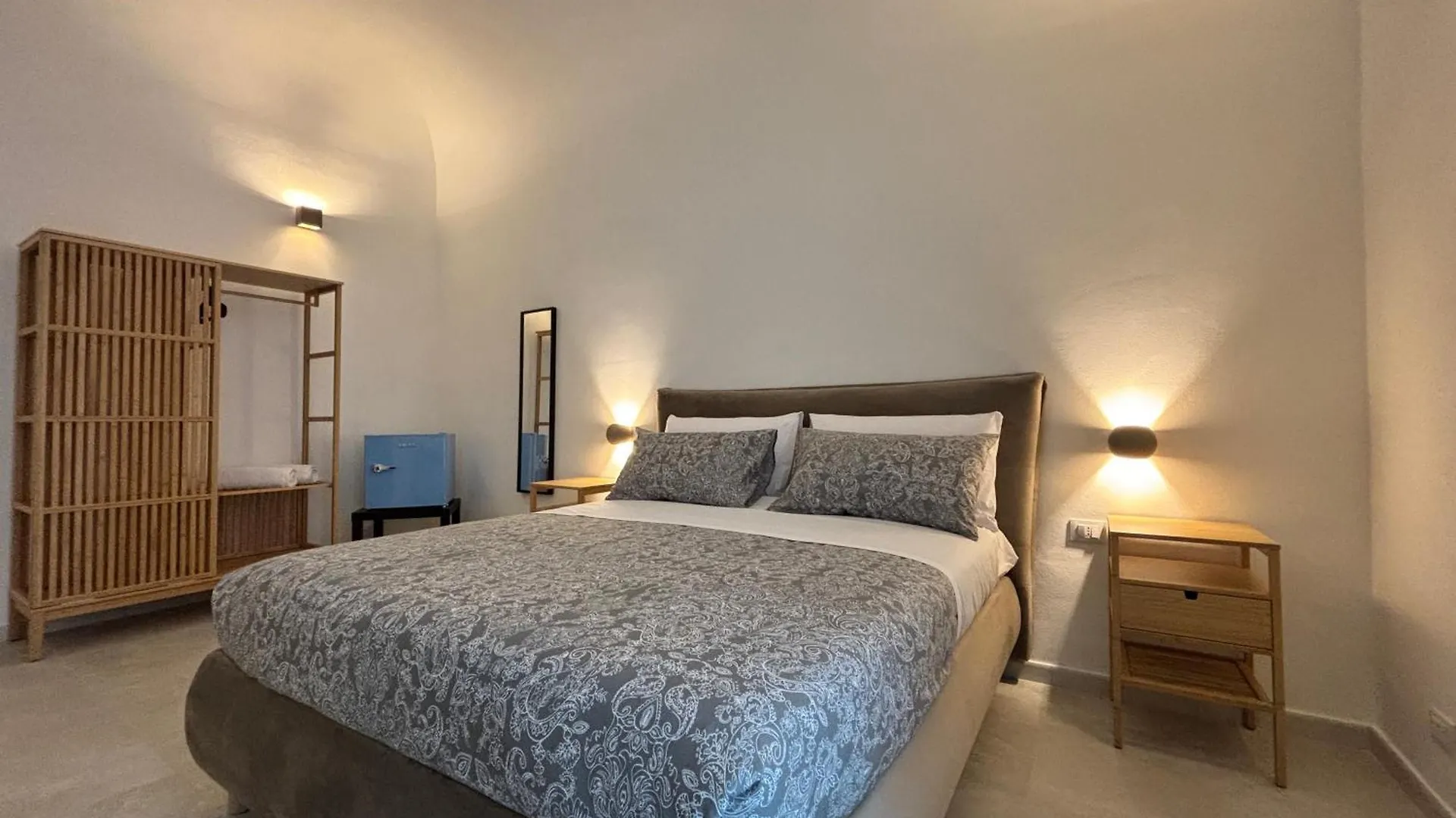 Historic Central Balcony Rooms & Apartment On Via Maqueda Palermo 0*,  Italy
