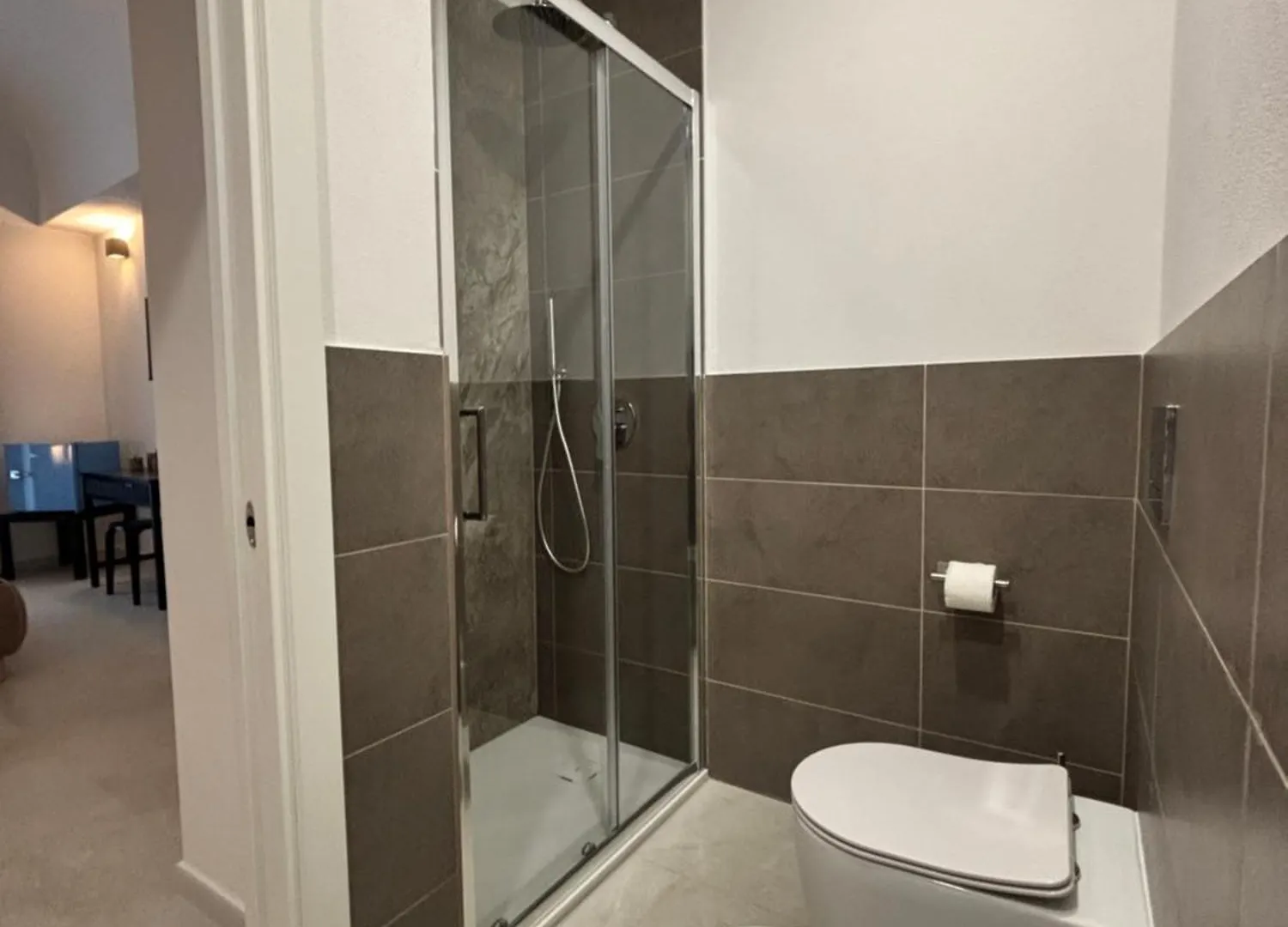 Historic Central Balcony Rooms & Apartment On Via Maqueda Палермо Проживание в семье