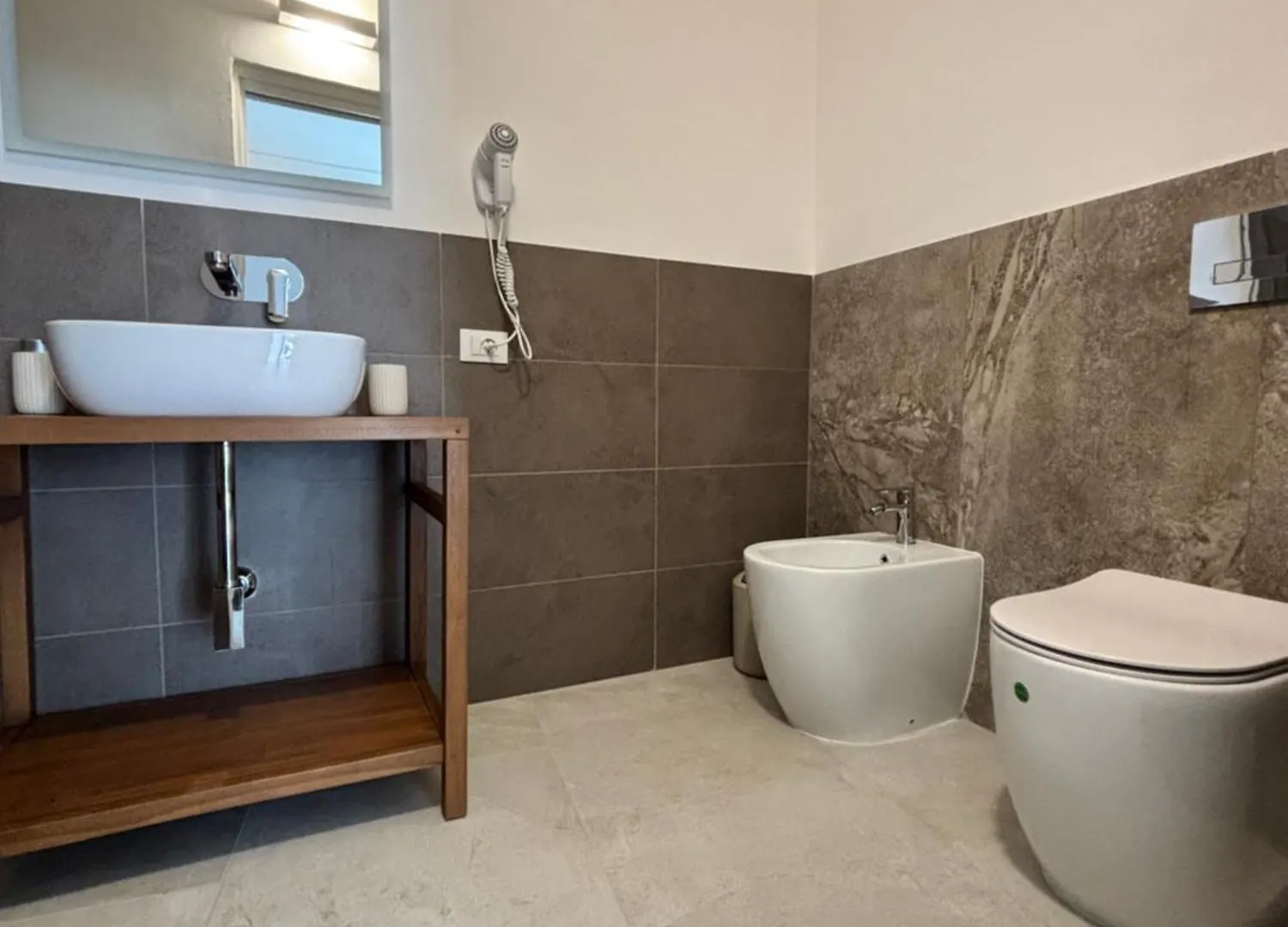 Historic Central Balcony Rooms & Apartment On Via Maqueda Палермо