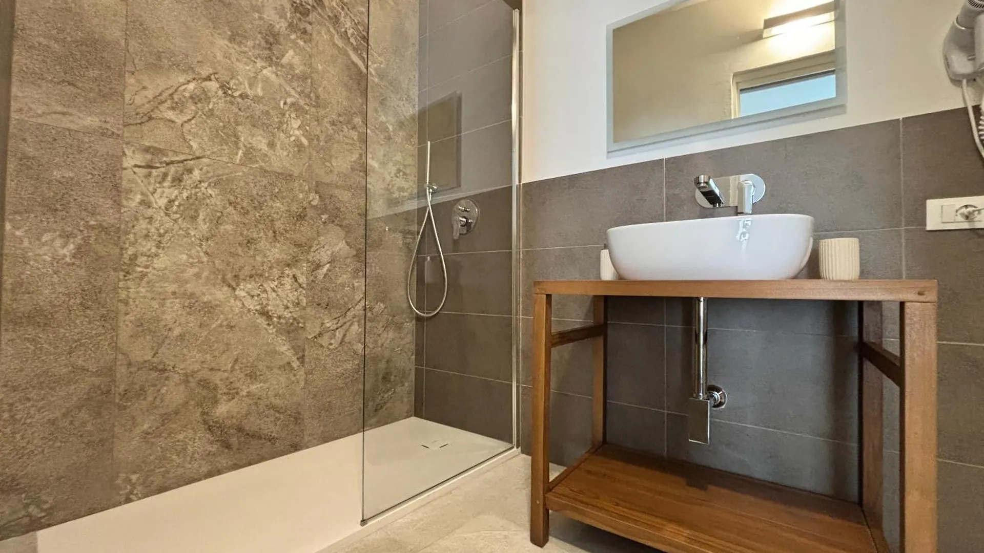 Проживание в семье Historic Central Balcony Rooms & Apartment On Via Maqueda Палермо